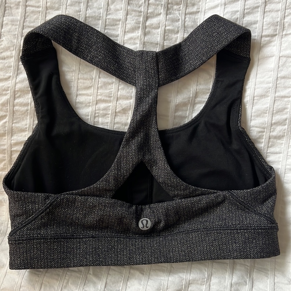 Lulu lemon Bra - Size 2 - Excellent Condition
